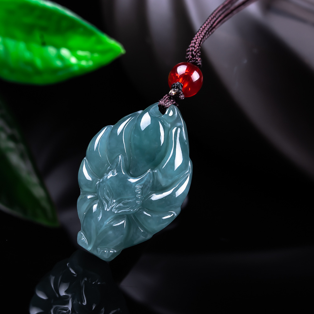 Natural Burmese Jadeite Fox Pe - Women Accessories Trending recension och pris