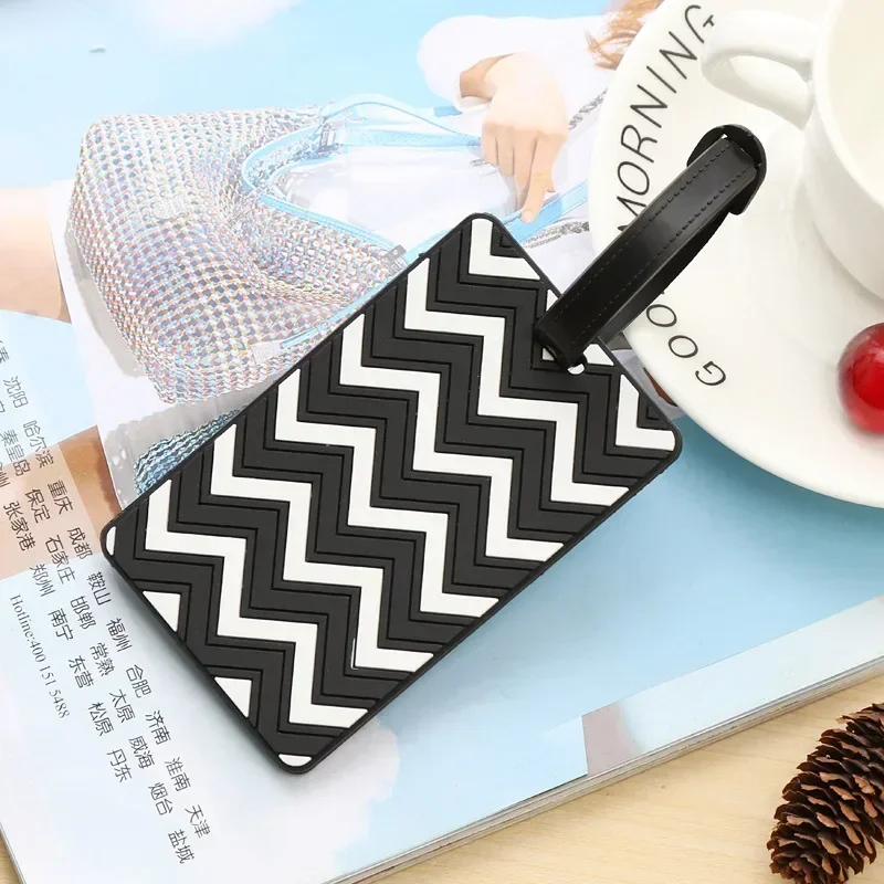 Geometric Luggage Tags for Wom - Women Accessories Name recension och pris